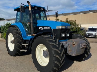 New Holland 8770