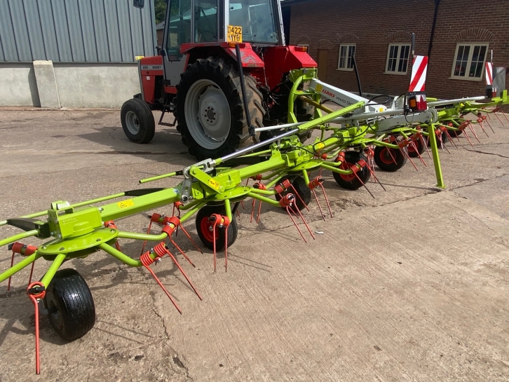Claas Volto 900