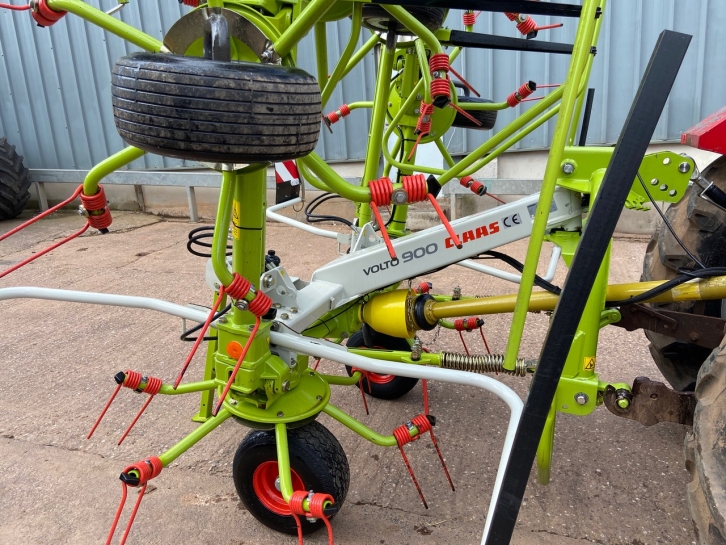 Claas Volto 900