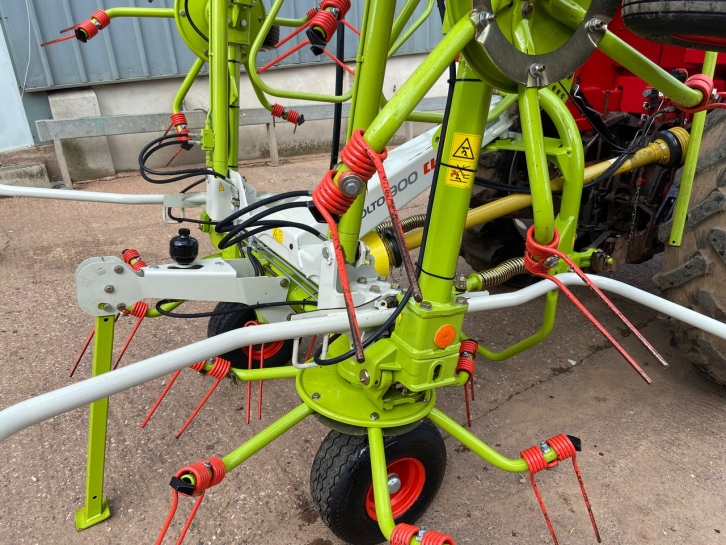 Claas Volto 900