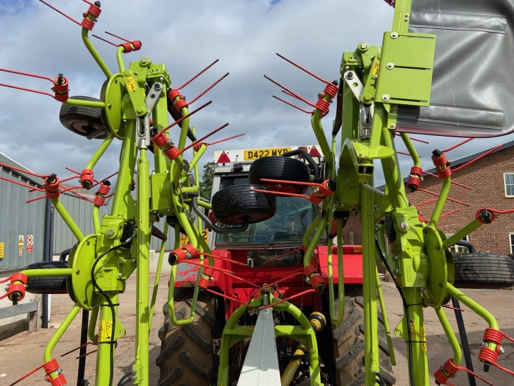 Claas Volto 900