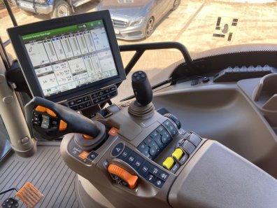 John Deere 6215R Ultimate Edition