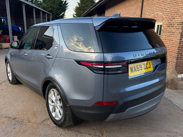 Land Rover Discovery Commercial TD6