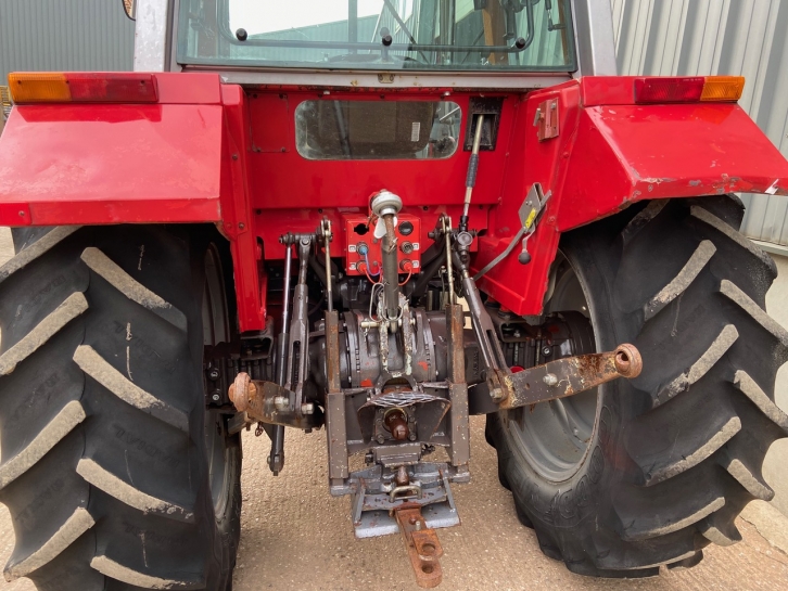Massey Ferguson 675