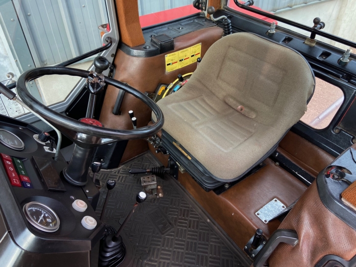 Massey Ferguson 675