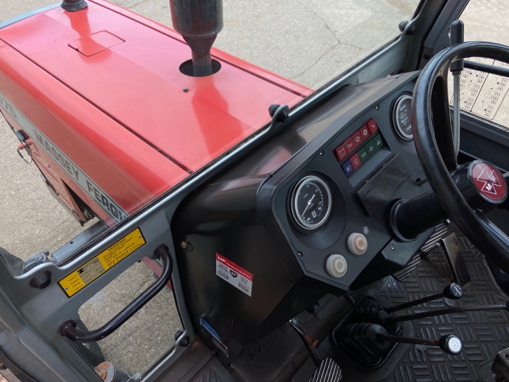 Massey Ferguson 675