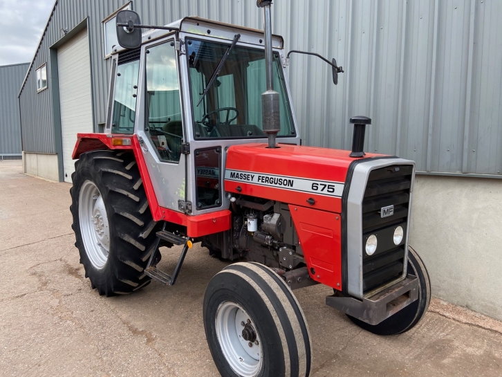 Massey Ferguson 675