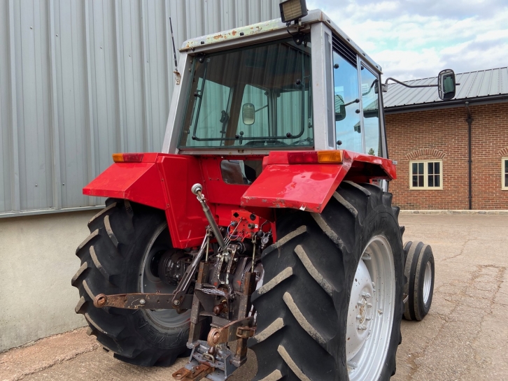 Massey Ferguson 675