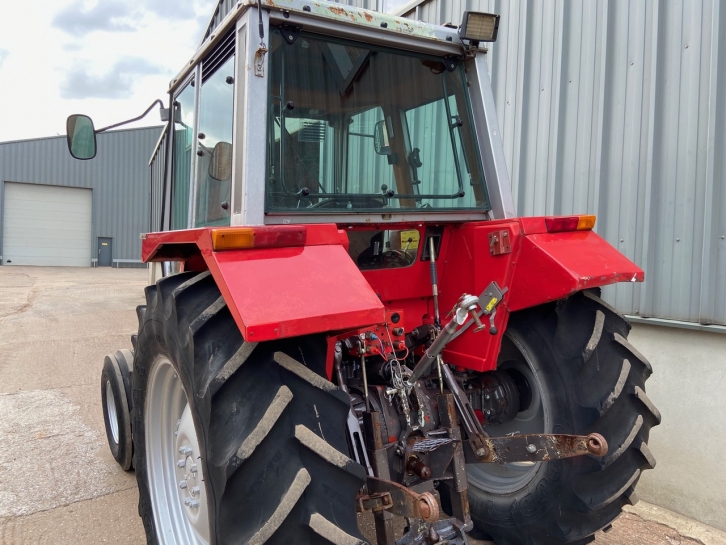 Massey Ferguson 675