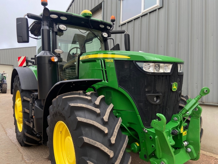 John Deere 7290R
