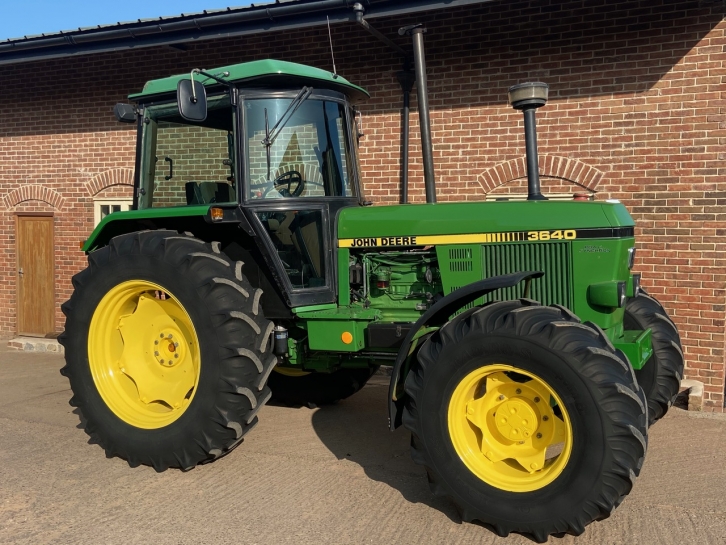 John Deere 3640