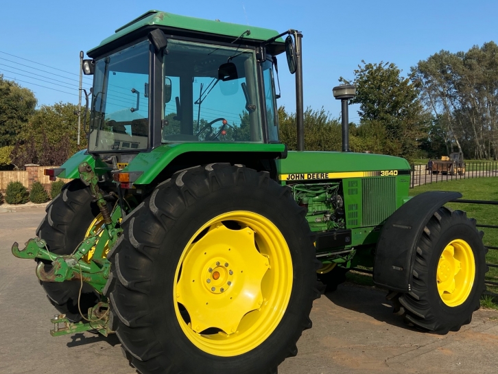 John Deere 3640