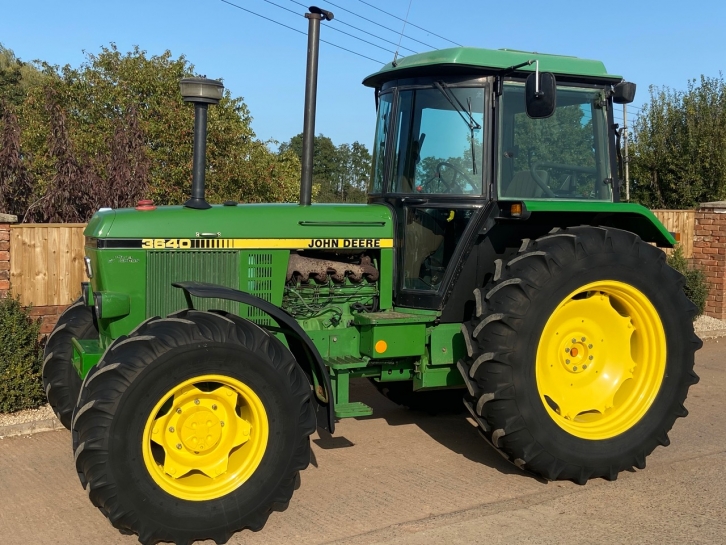 John Deere 3640