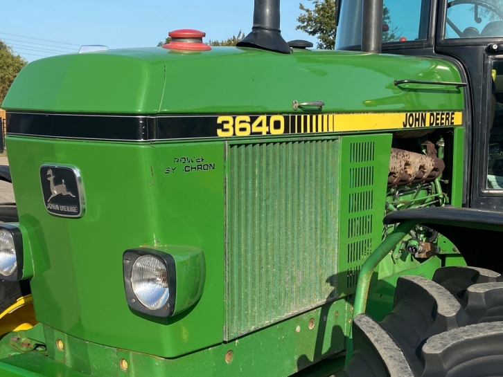John Deere 3640