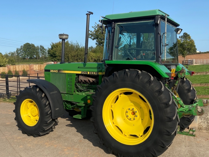John Deere 3640