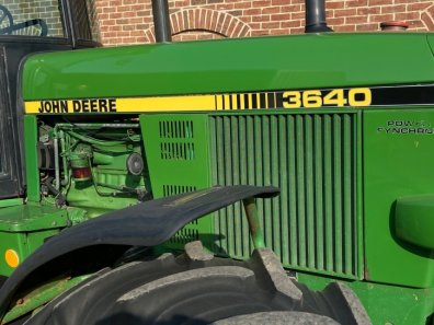 John Deere 3640