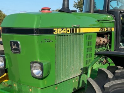 John Deere 3640