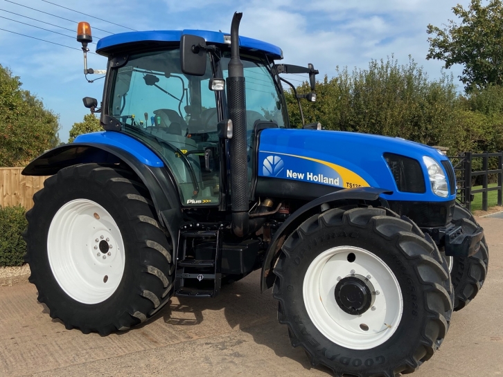 New Holland TSA 135
