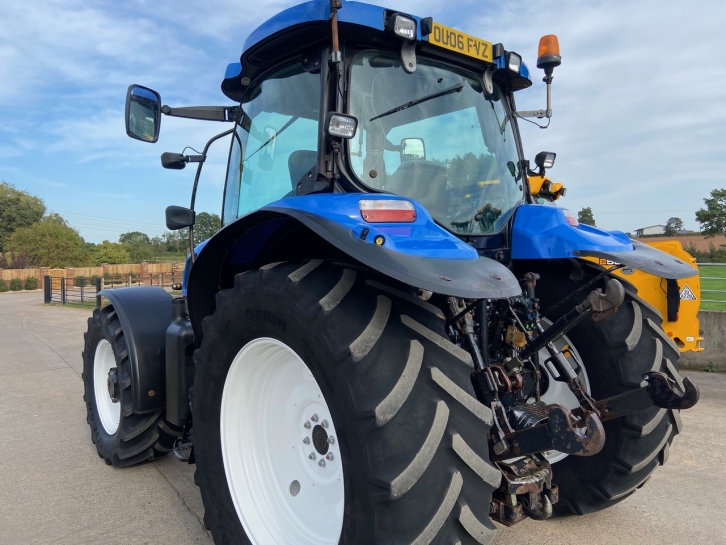 New Holland TSA 135