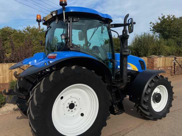 New Holland TSA 135