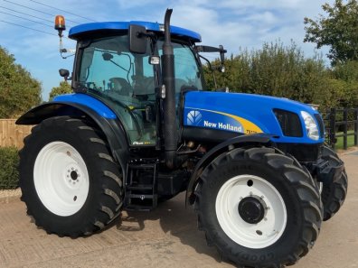 New Holland TSA 135