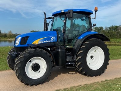 New Holland TSA 135