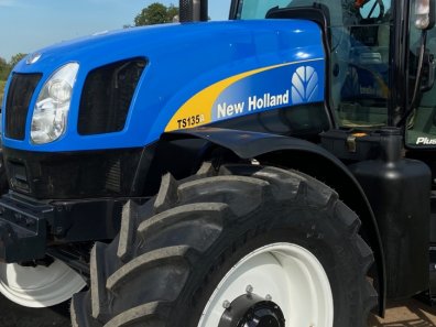 New Holland TSA 135