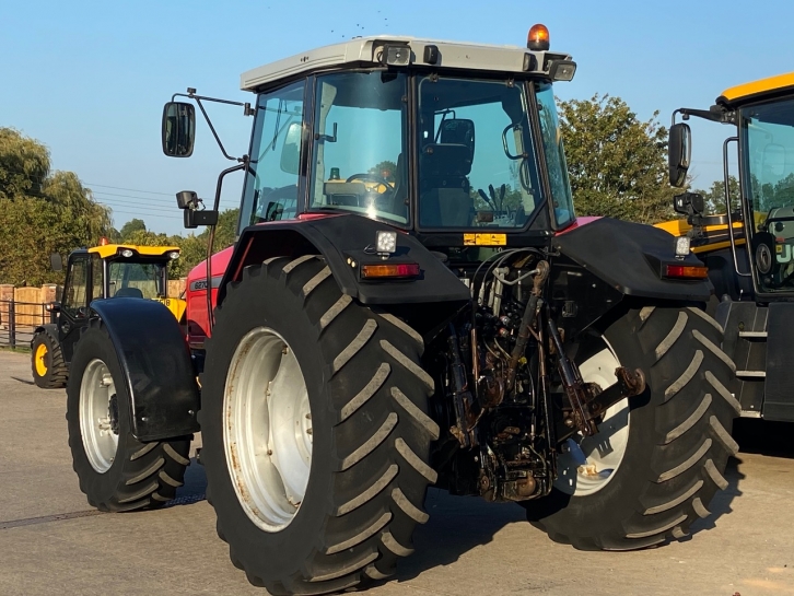 Massey Ferguson 6270