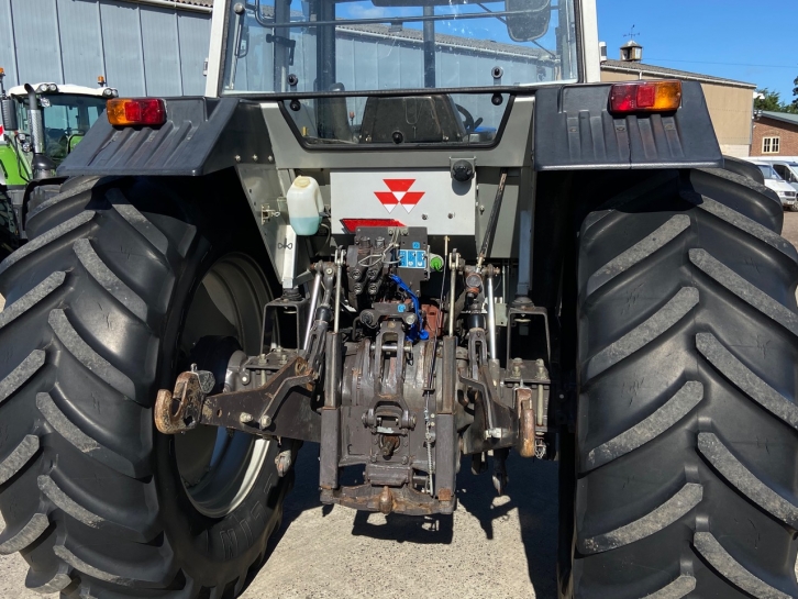 Massey Ferguson 399