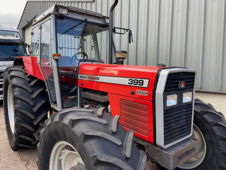 Massey Ferguson 399