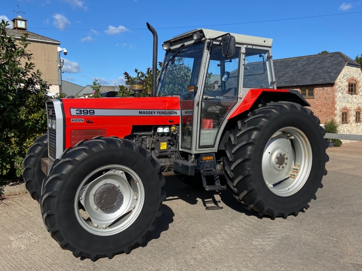 Massey Ferguson 399