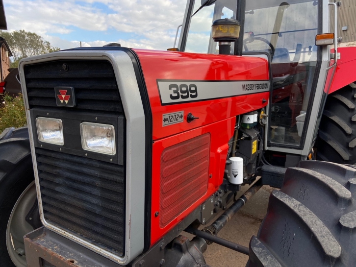 Massey Ferguson 399