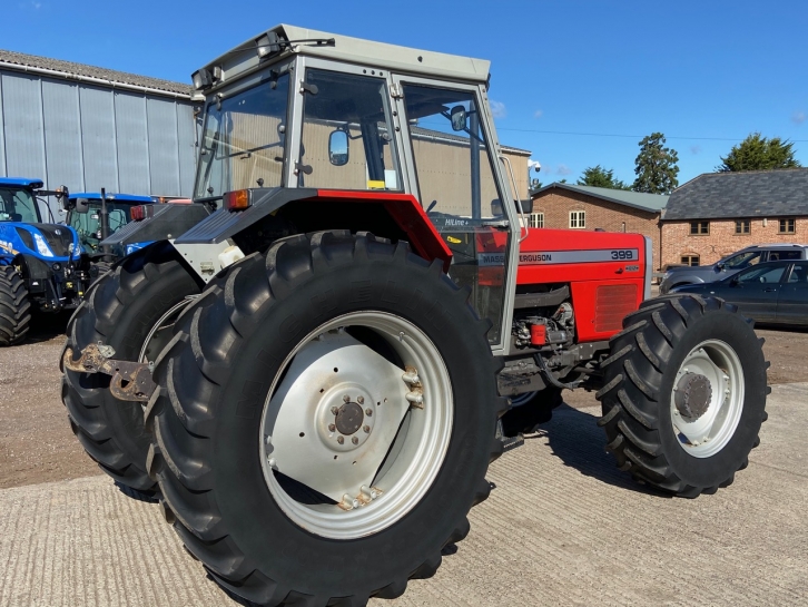 Massey Ferguson 399