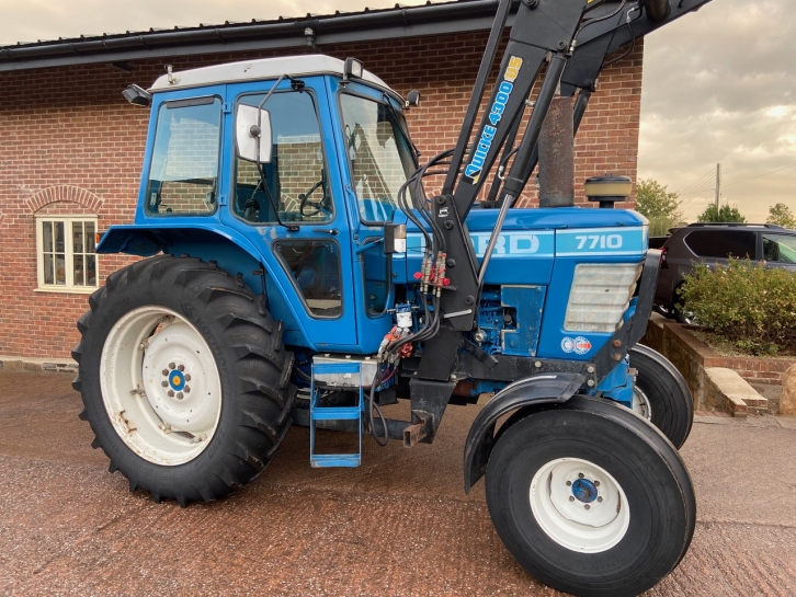 Ford 7710