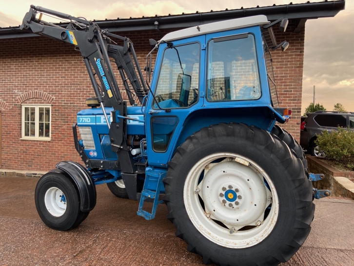 Ford 7710