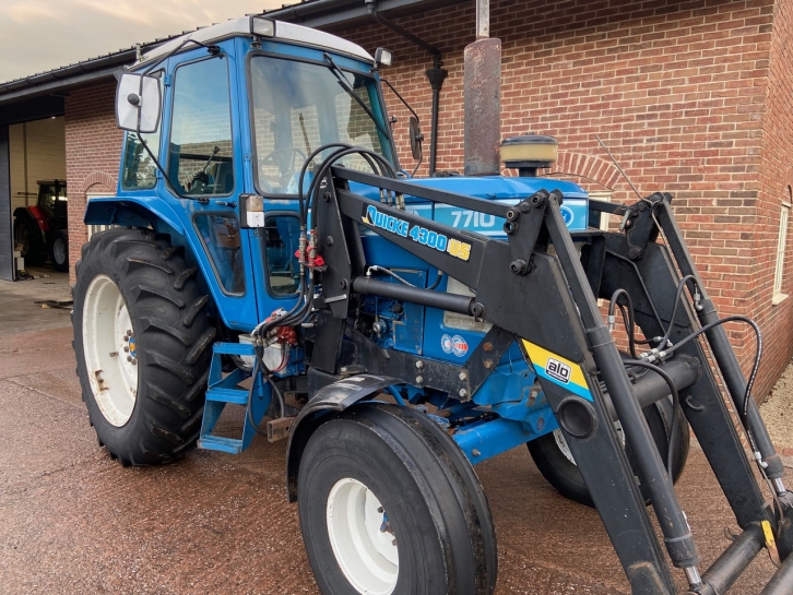 Ford 7710