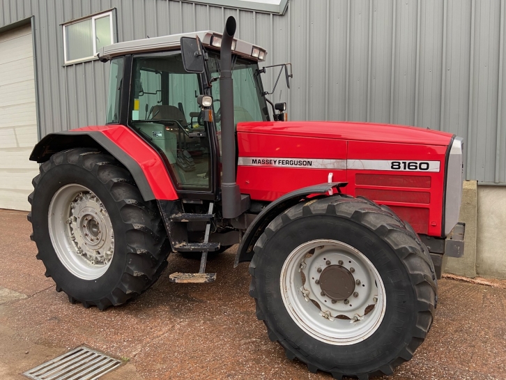 Massey Ferguson 8160