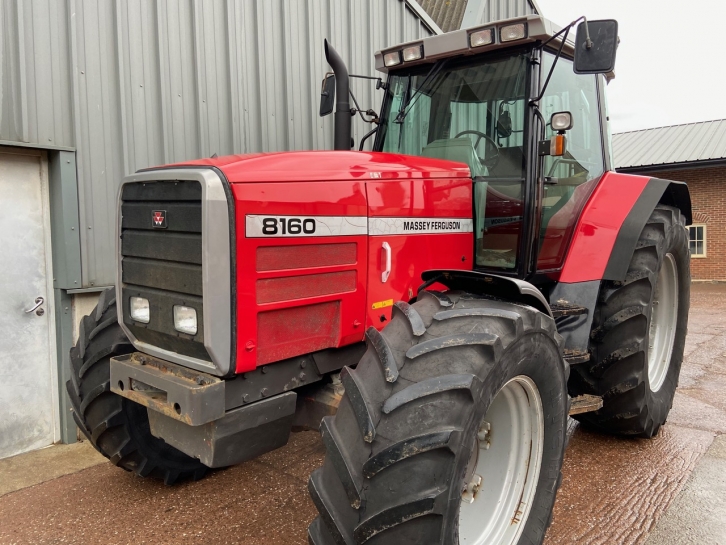 Massey Ferguson 8160