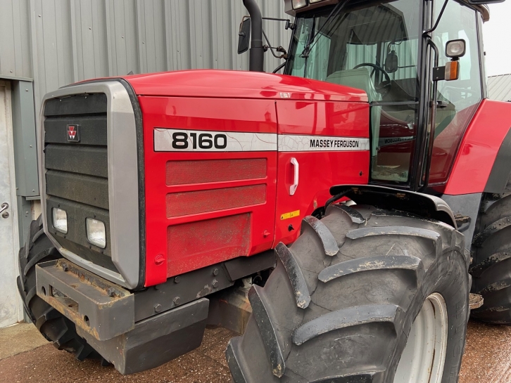 Massey Ferguson 8160