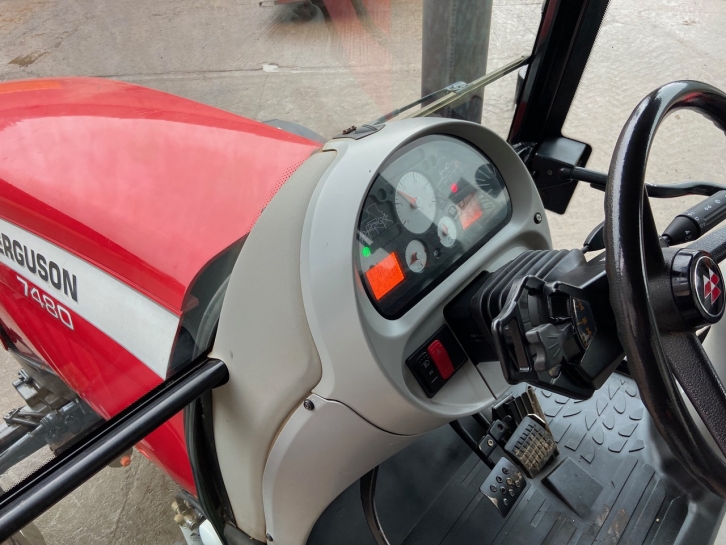Massey Ferguson 7480