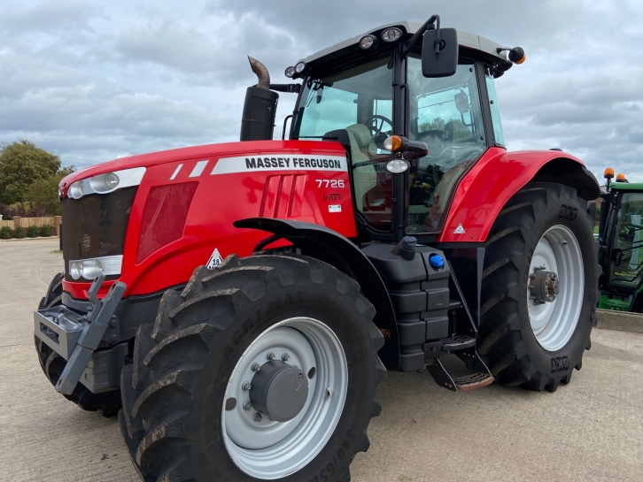 Massey Ferguson 7726 Efficient