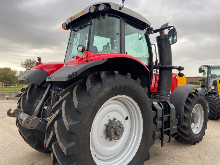 Massey Ferguson 7726 Efficient