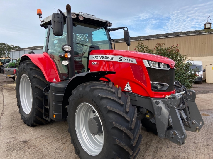 Massey Ferguson 7719S Exclusive
