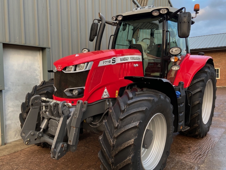 Massey Ferguson 7719S Exclusive