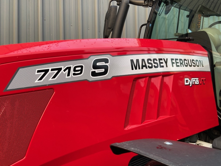 Massey Ferguson 7719S Exclusive