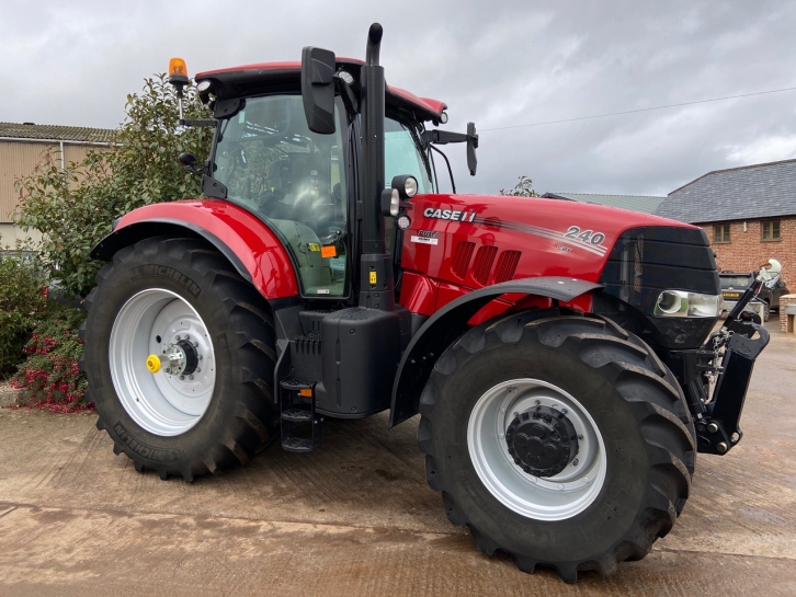 Case CVX 240