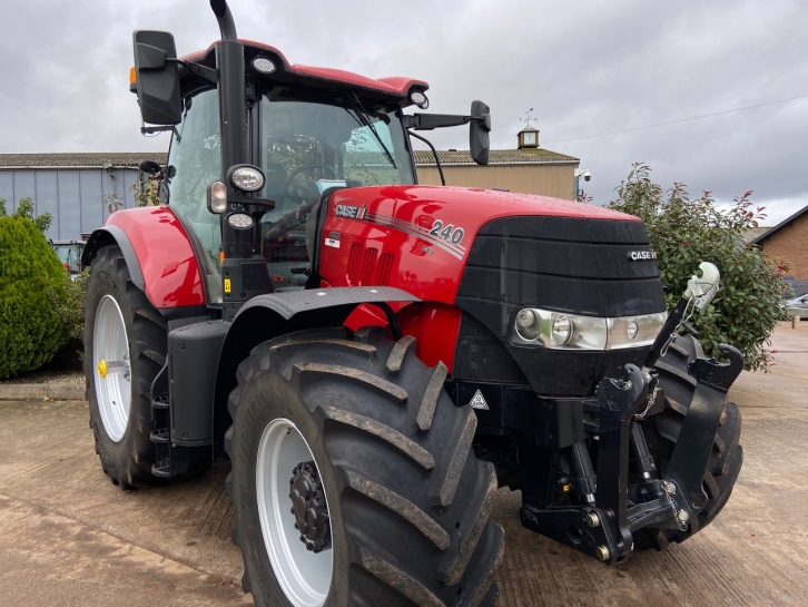 Case CVX 240