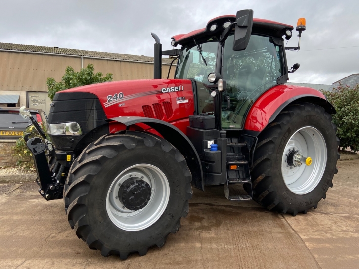 Case CVX 240