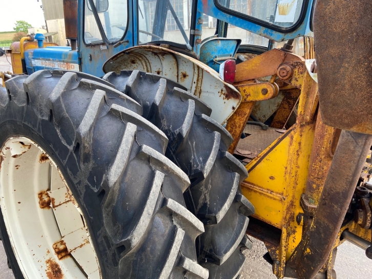 Ford 5000