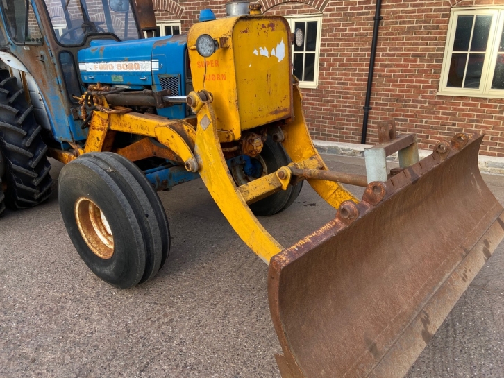 Ford 5000